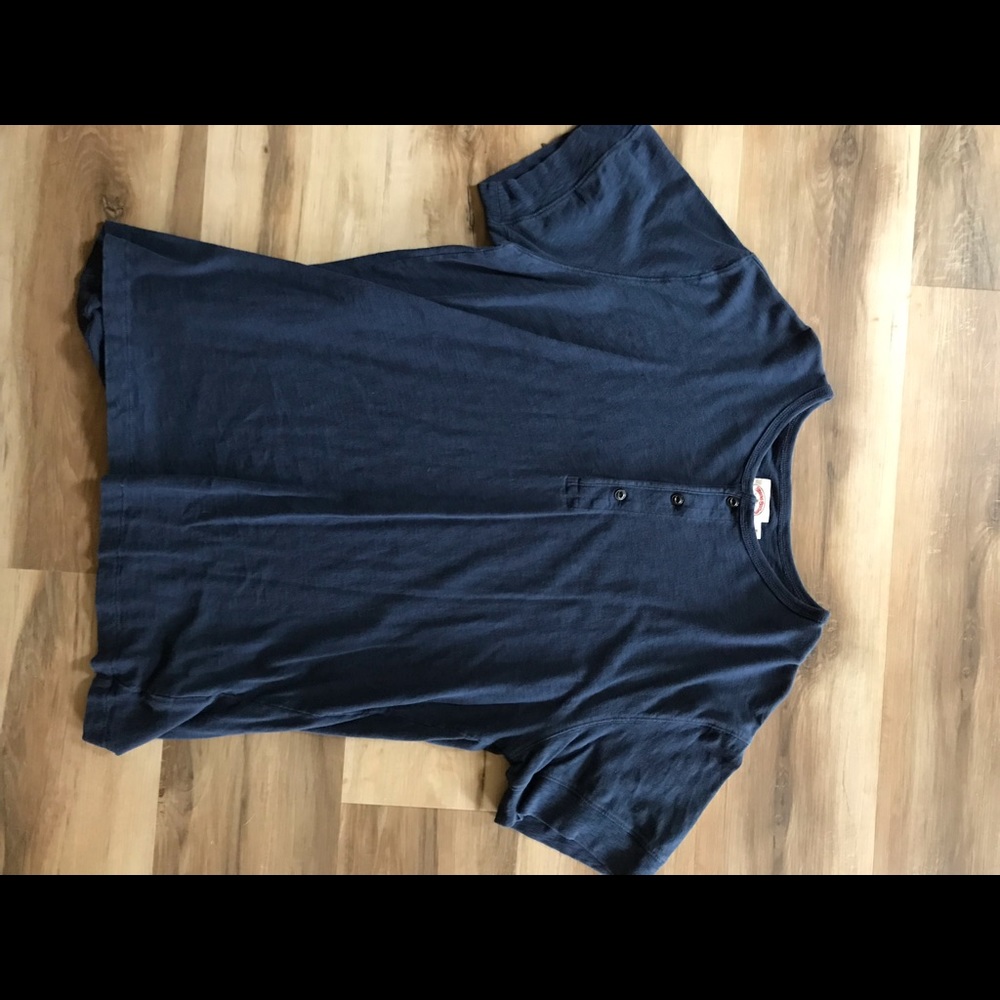 Men’s Brook’s Brothers short sleeve Henley shirt.